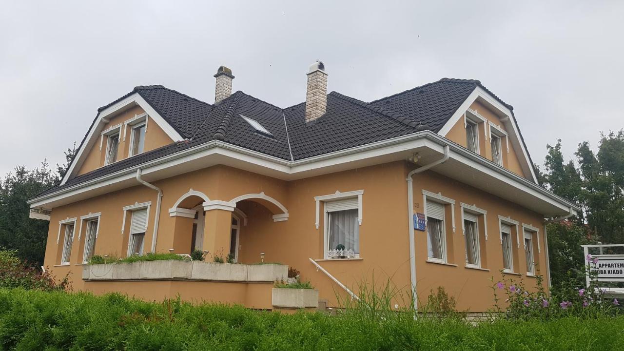 BükSzenczi Vendeghaz公寓 外观 照片